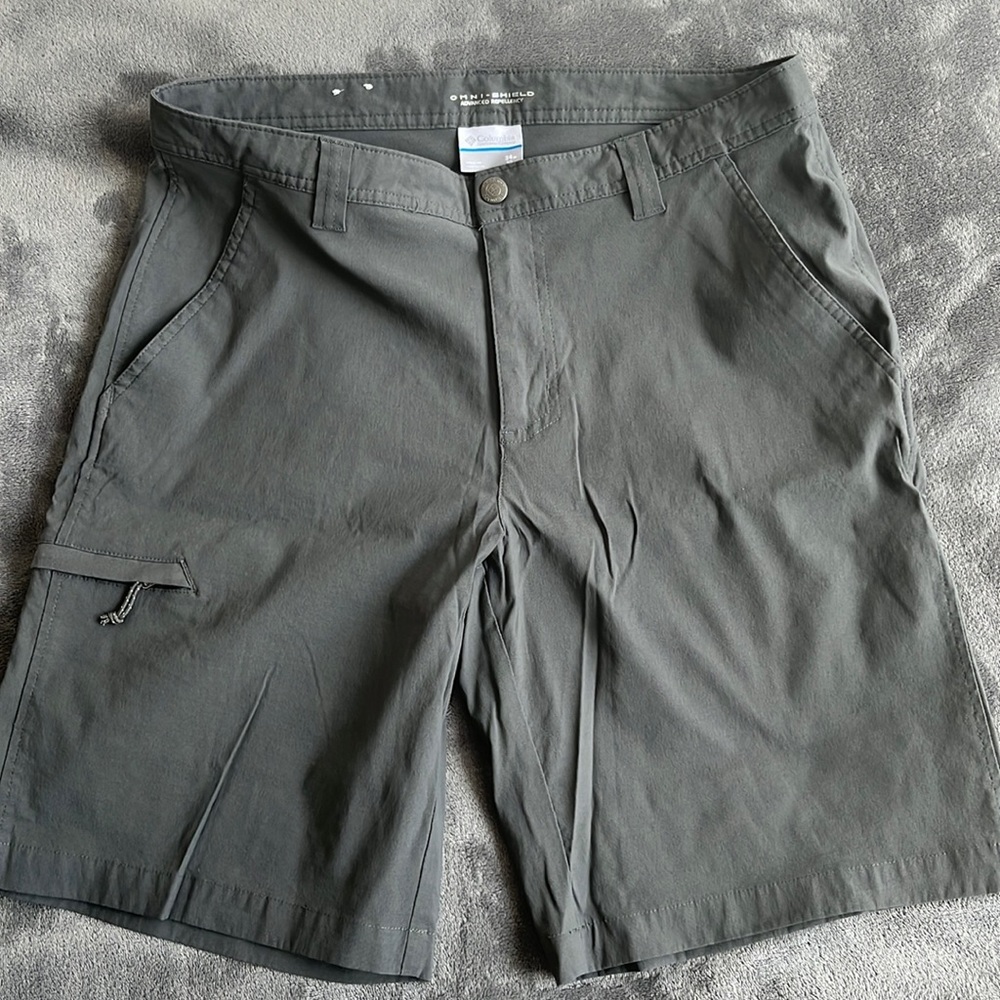 Columbia Omni-shield shorts (34 waist | 9” inseam)